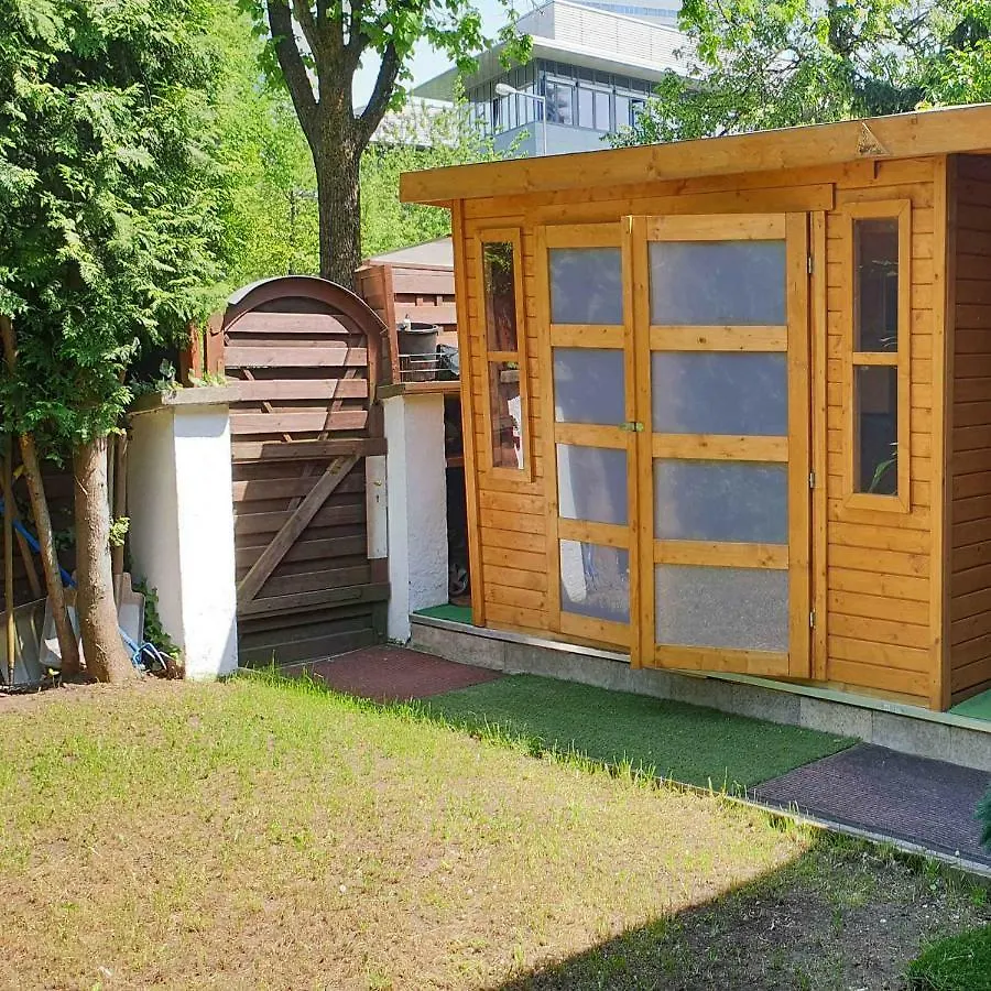Family House In Schwabing Hotel Munich Homestay